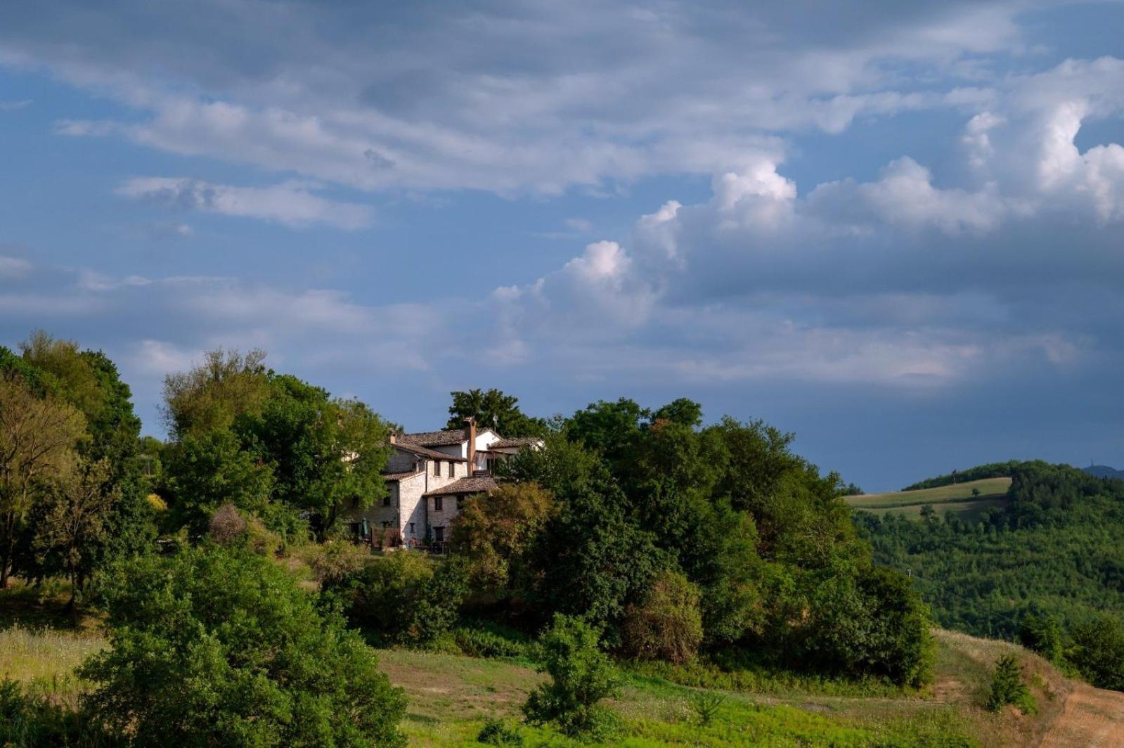 Agriturismo Il Fienile Di Ca Battista Cagli Buitenkant foto